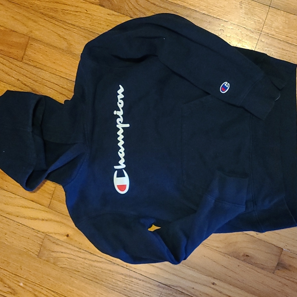 Boys Champion hoodie size M